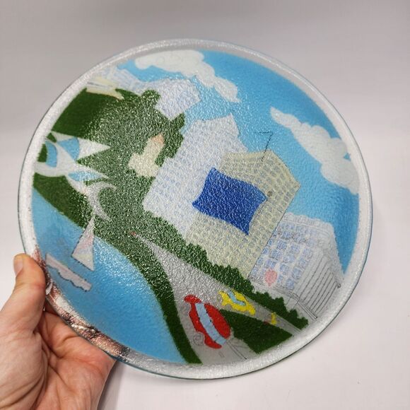 Peggy Karr Fused Glass Plate Milwaukee 150 Years Lake Michigan 10” Northwestern - Picture 5 of 6